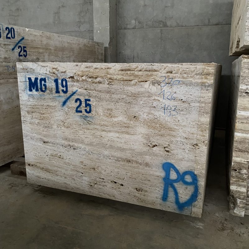 R9 (2)
