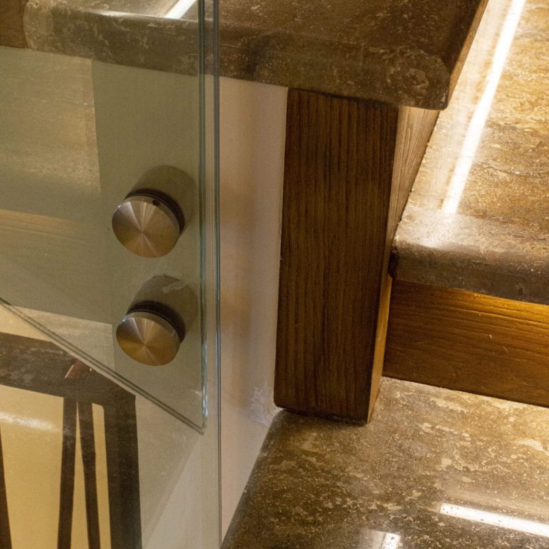 Scala Led in Travertino